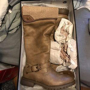 Tan boots