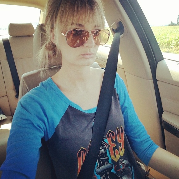 Meet your Posher, Amanda - Picture 1 of 1