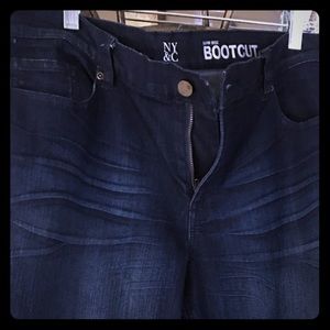 Low rise bootcut blue jeans