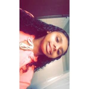 Meet your Posher, Kiya