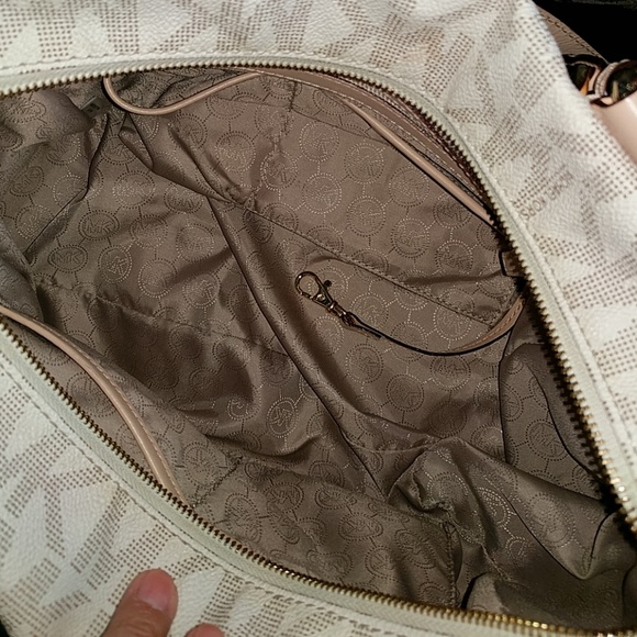 Micheal by Micheal Kors Grayson off-white Satchel - Picture 3 of 5