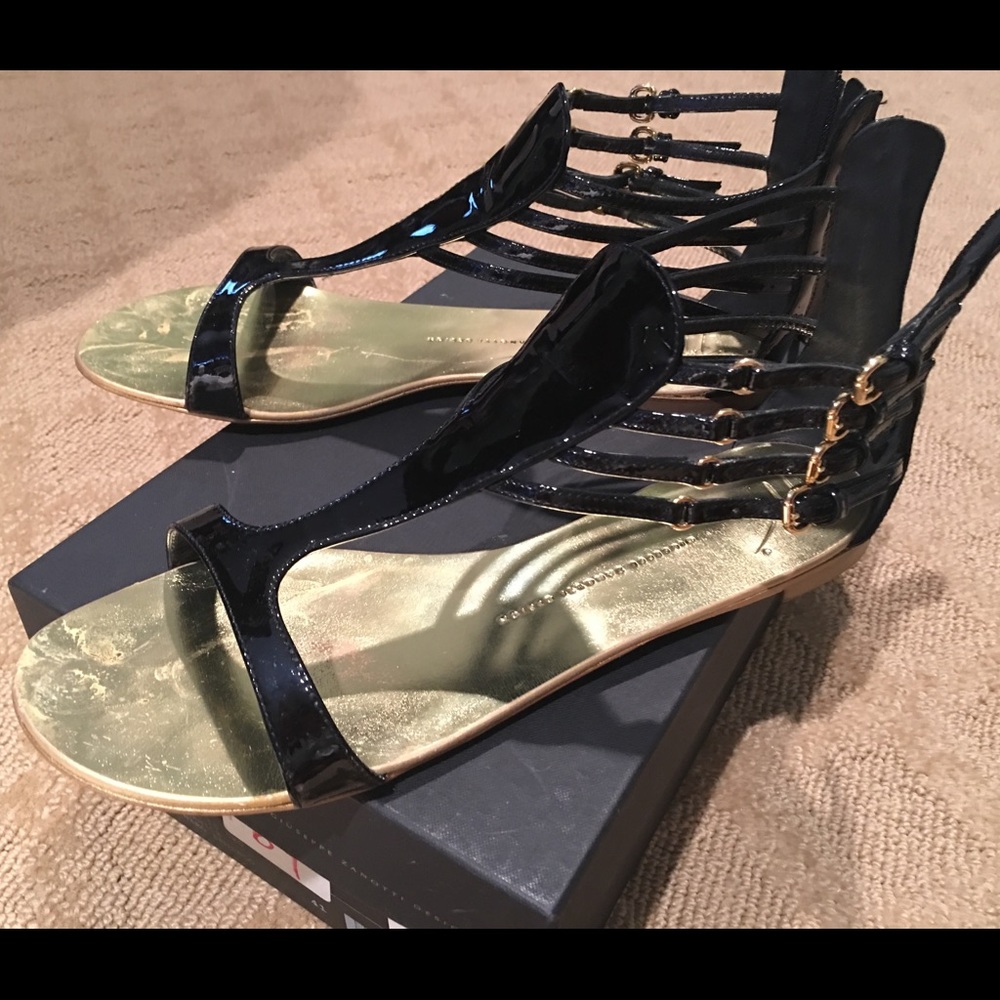 Giuseppe Zanotti Roll Vernice Black Sandal: Sze 41