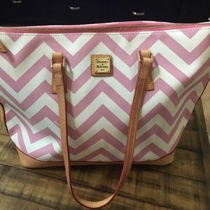 Dooney & Bourke tote