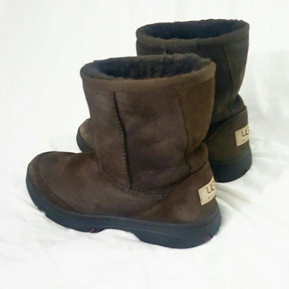 80% off UGG Other - UGG BROWN BOOT USA 3 EU 33 SHORT BOOTS from Think ...