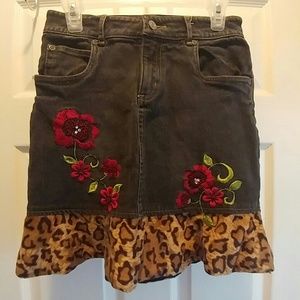 Girl's gray denim skirt