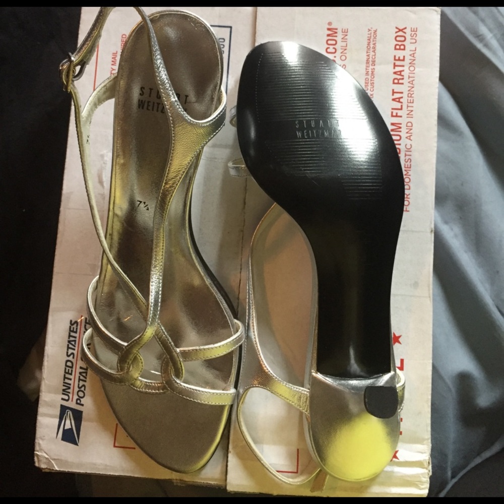 Stuart Weitzman 7 1/2 M.