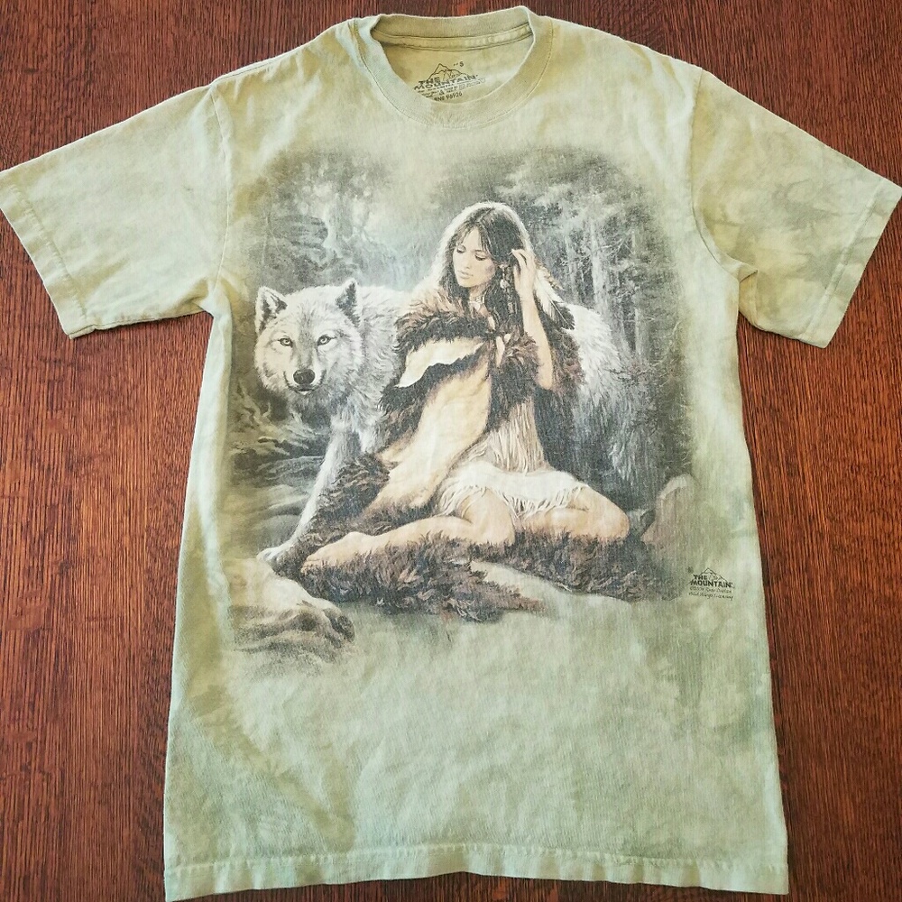 "Gas Station" wolf t-shirt