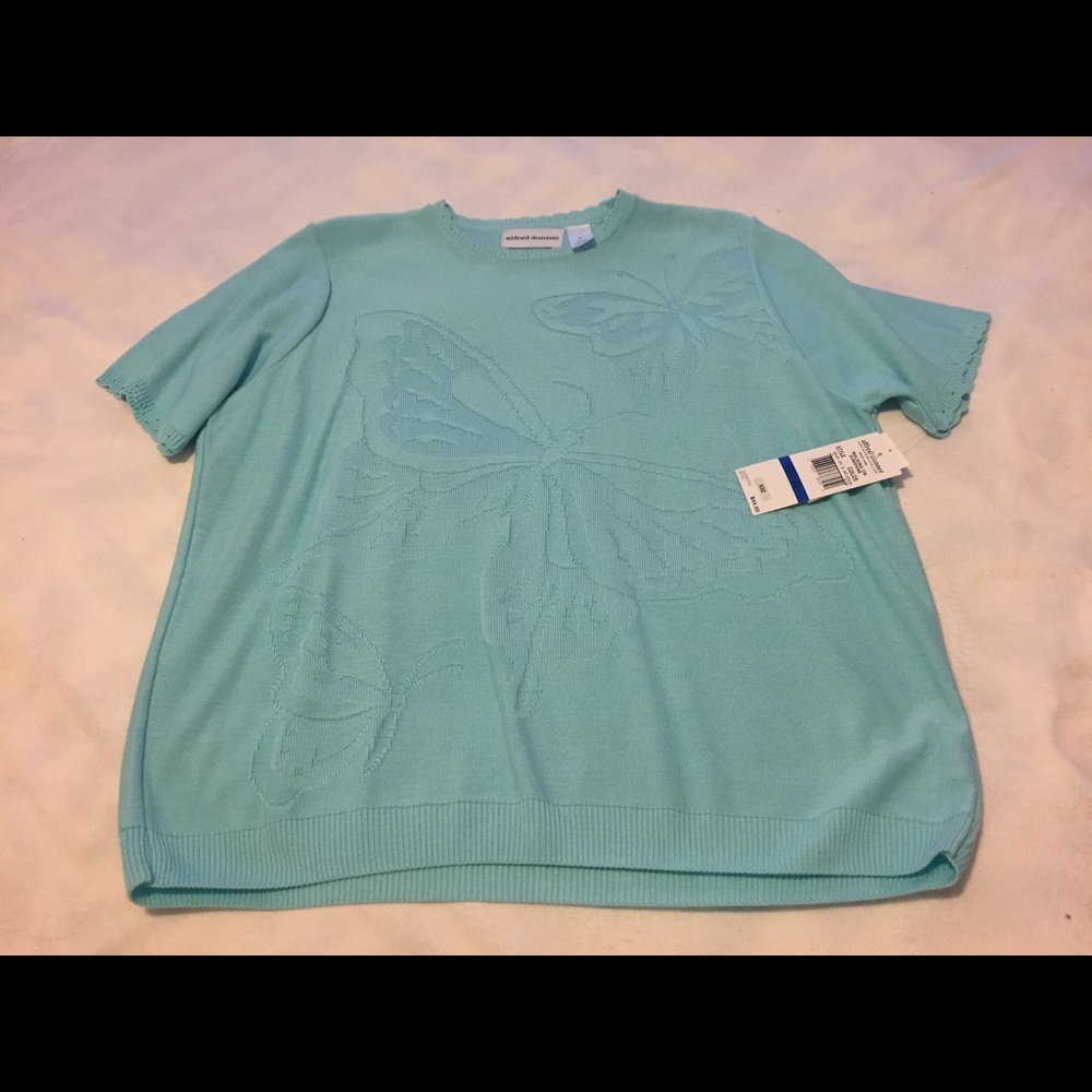 Women's Xl sweater shirt.