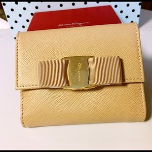 Salvatore ferragamo wallet