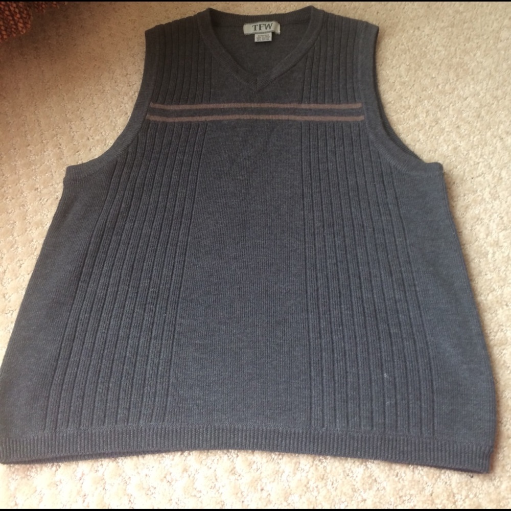 Boys half sleeve sweater by TFW size m 10/12