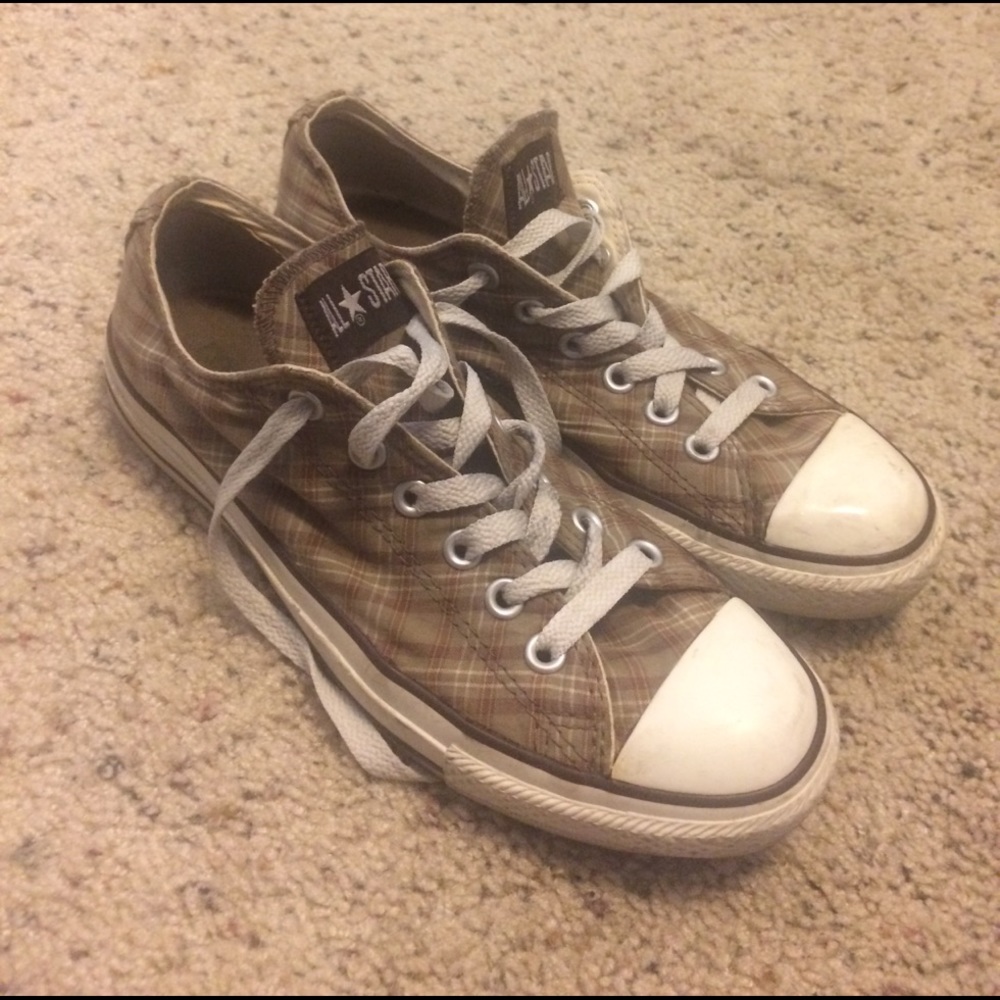 Plaid patterned converse
