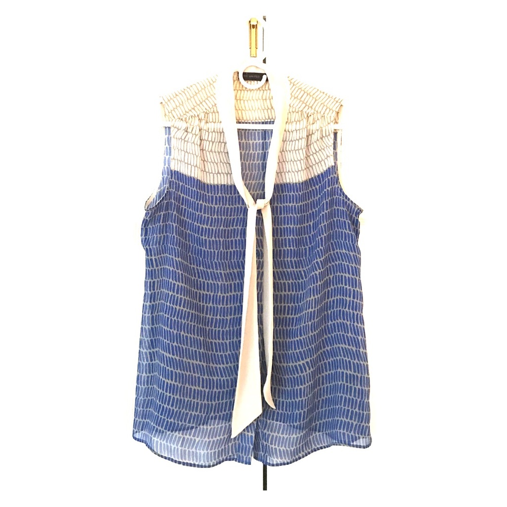 Sleeveless blouse