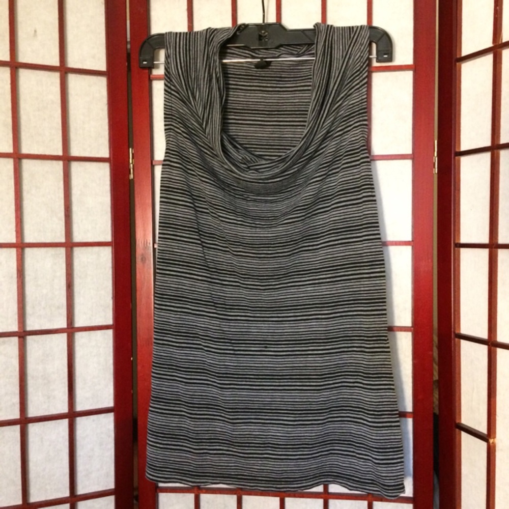 Sleeveless strip elegant tank