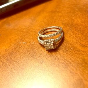 Three Caret wedding band set