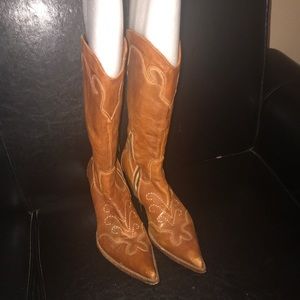 Kenneth Cole cowgirl boots