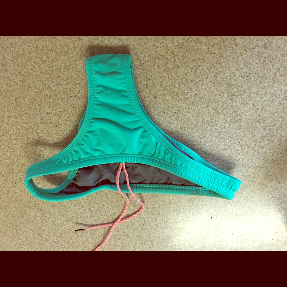 Jolyn sea breeze bottoms