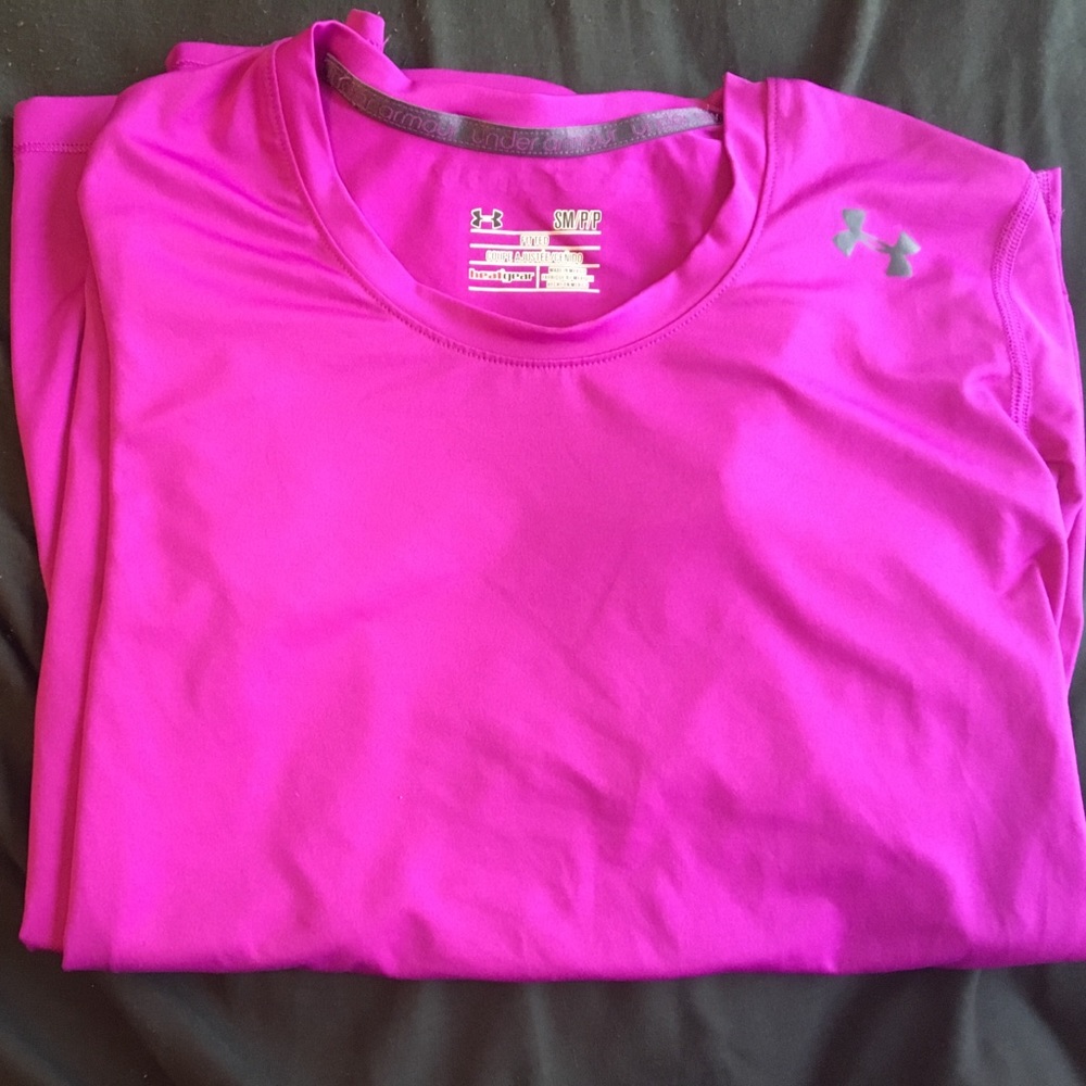 Women's under armour long sleeve shirt