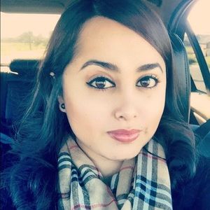 Meet your Posher, Gina