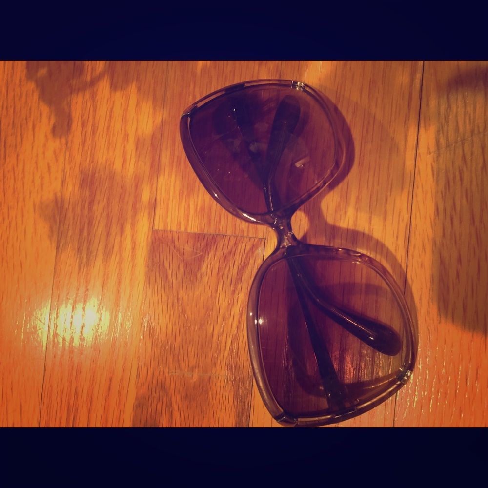 Marc Jacobs sun glasses.