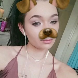Meet your Posher, Jade