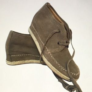 Casual Tan Suede Wedges