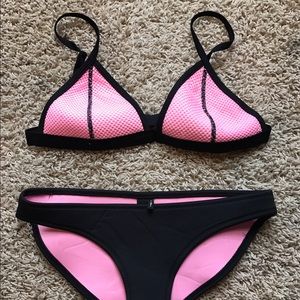 Traingl swimsuit! Hot pink & black! Size small