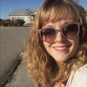 Meet your Posher, Jaclyn