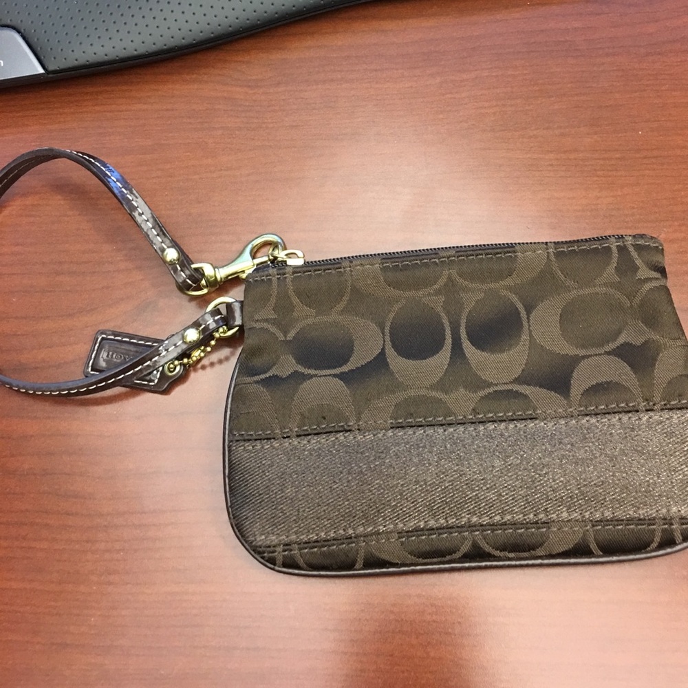 Authentic Coach wrislet