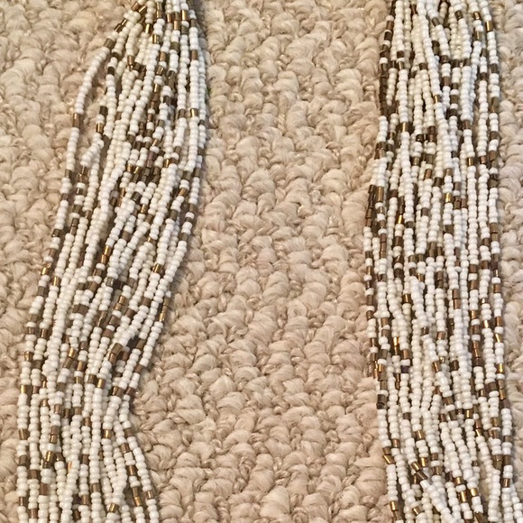 NWOT- Statement Necklace - Picture 2 of 4