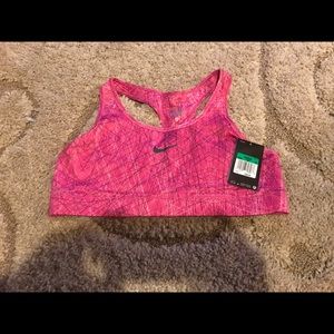 Nike sports bra with tags