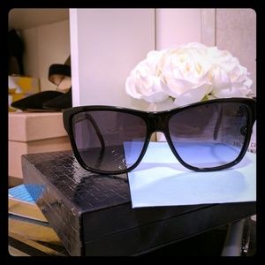 Gucci black sunglasses