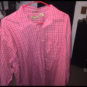 Wrinkle Free Natural Issue Button Down