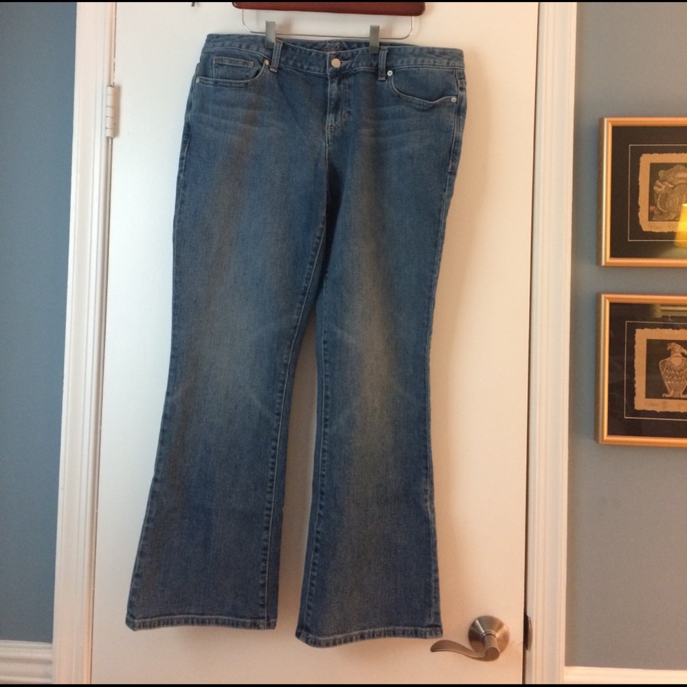 Forth & Towne low rise bootcut stretch jeans