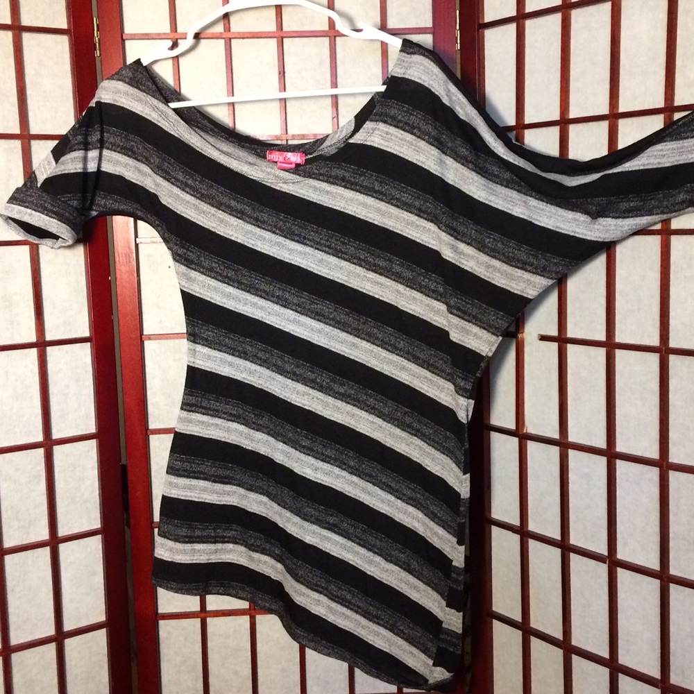 Sweater shirt stylish Very thin