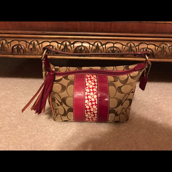 Beautiful Authentic ♥️COACH♥️ Small Purse - Picture 6 of 13