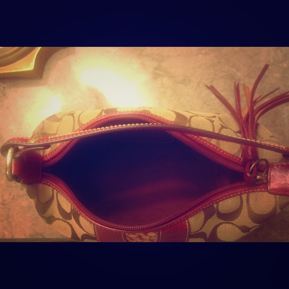 Beautiful Authentic ♥️COACH♥️ Small Purse - Picture 9 of 13