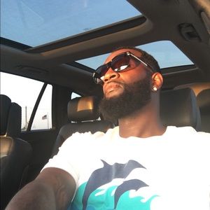 Meet your Posher, Deonte