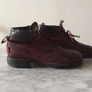 Men's Gorilla boots. Size 10. Dark burgundy.