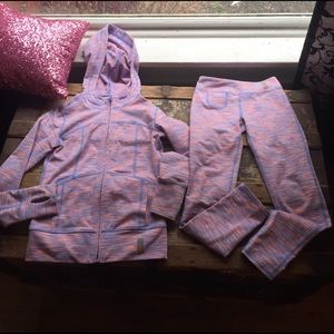 Girls Zella two piece workout outfit
