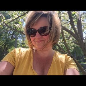 Meet your Posher, Dayna