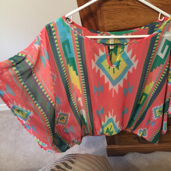 Aztec top - Picture 2 of 2