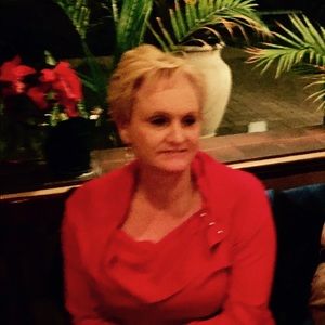 Meet your Posher, Gloria