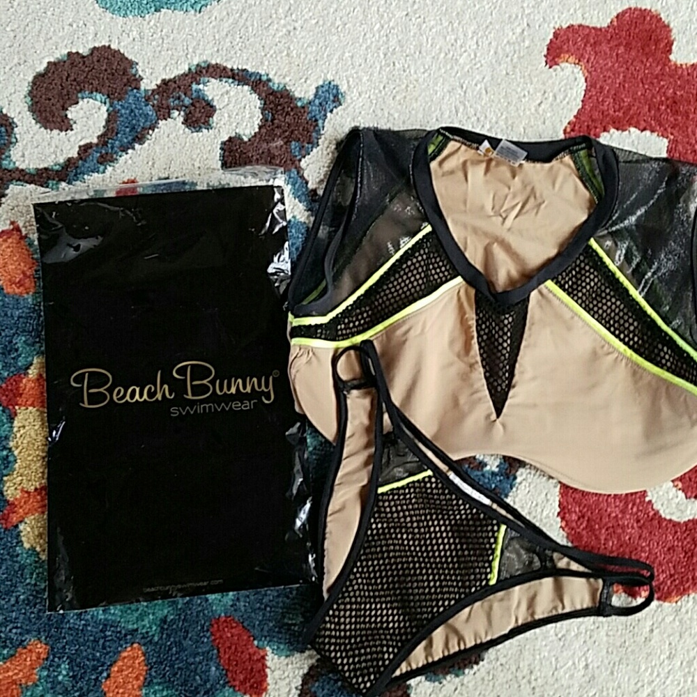 Beach bunny bikini