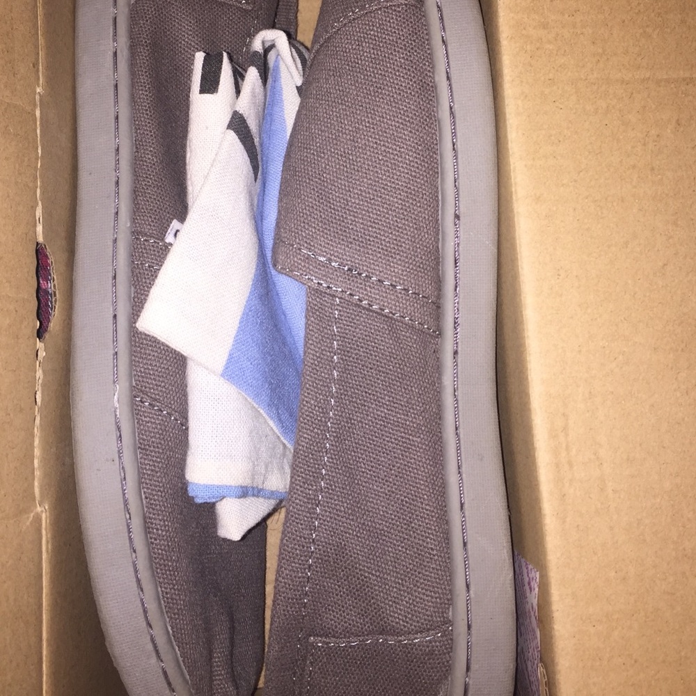 Toms
