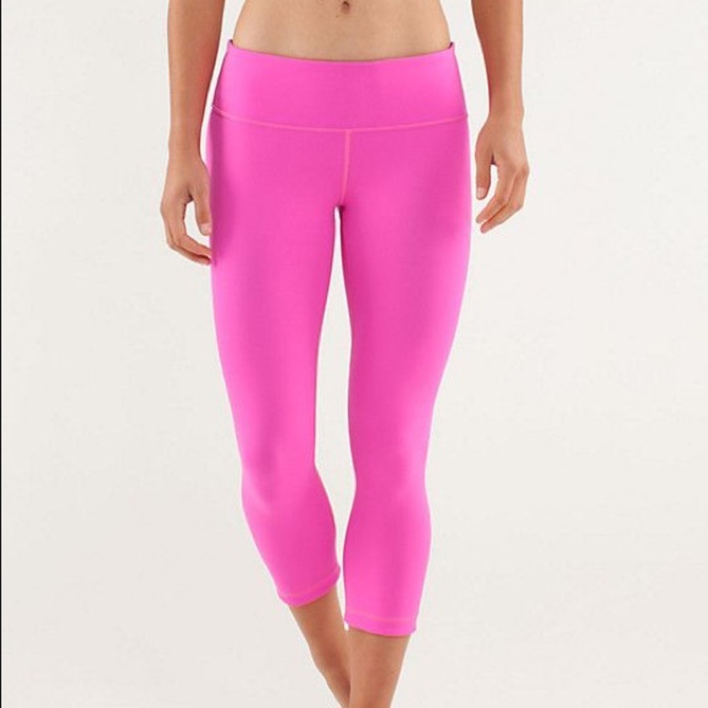 adorable lulu crop leggings size 2! Only worn once