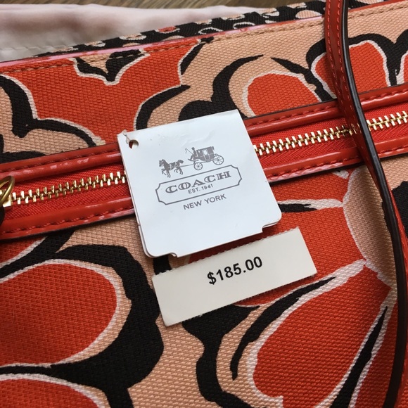 NEW Coach Purse - Picture 2 of 4