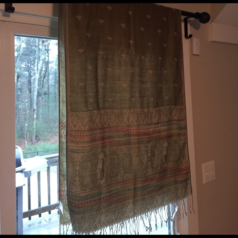 Green paisley and striped scarf