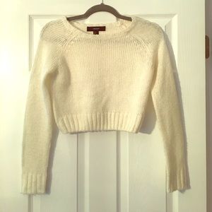 Medium Forever 21 cream colored crop top sweater