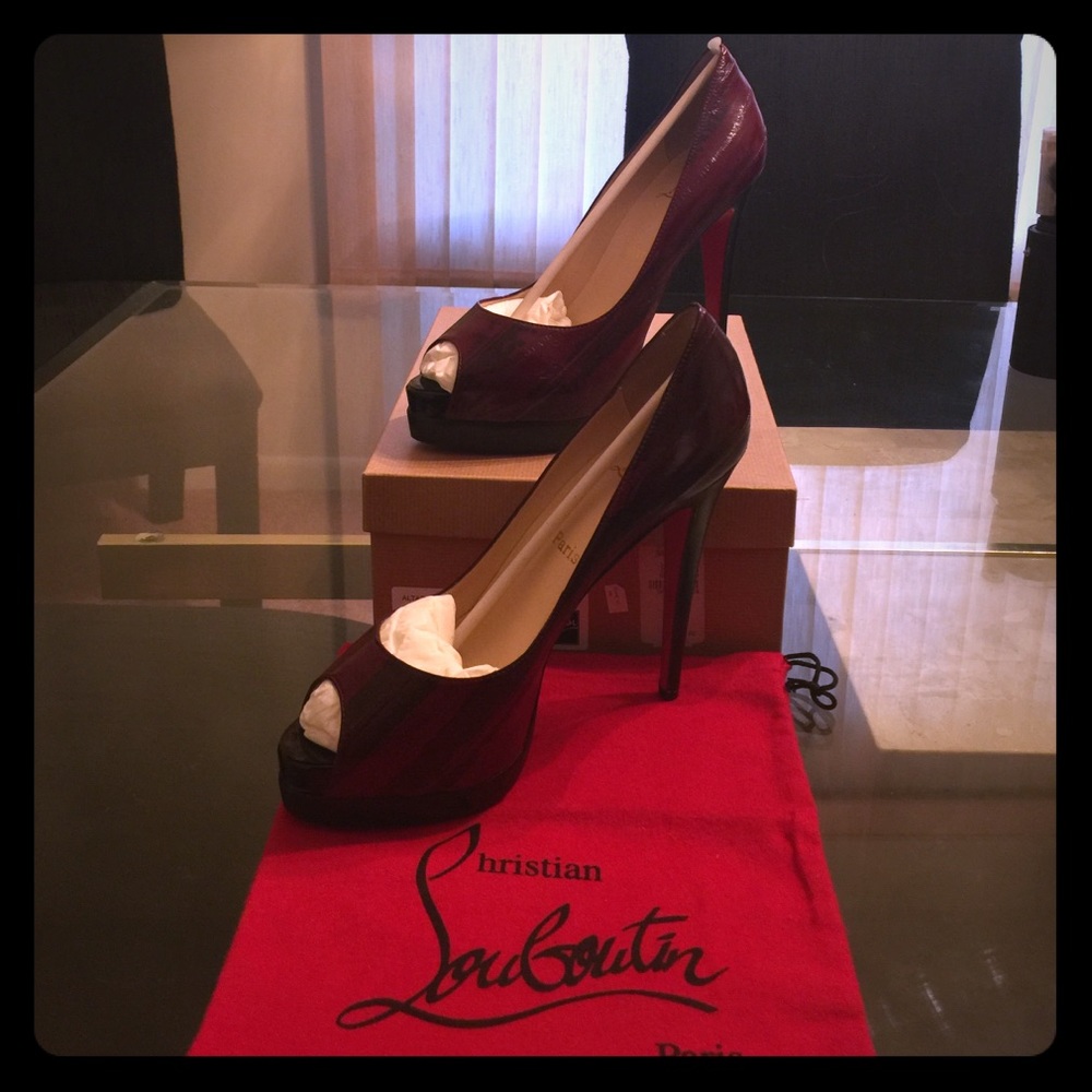 CHRISTIAN LOUBOUTIN Altadama, Peep Toe Pumps - Picture 1 of 6