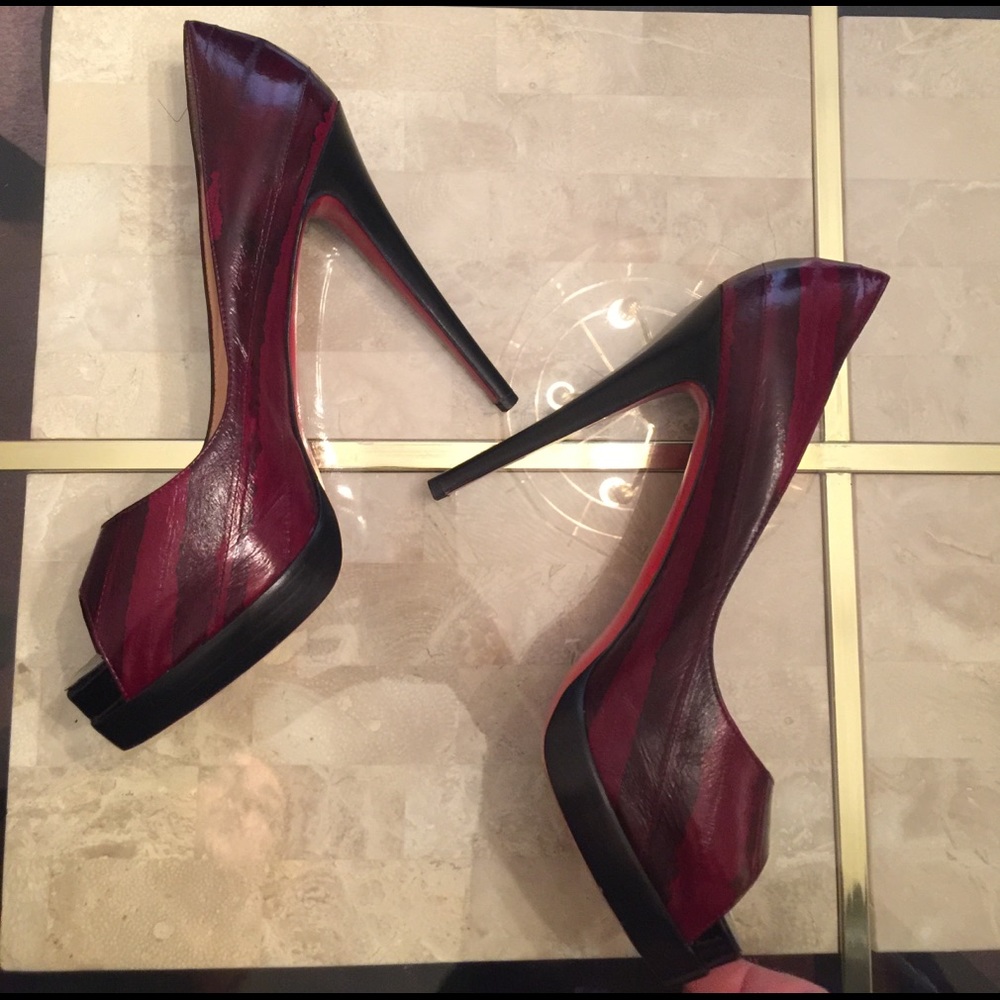 CHRISTIAN LOUBOUTIN Altadama, Peep Toe Pumps - Picture 4 of 6